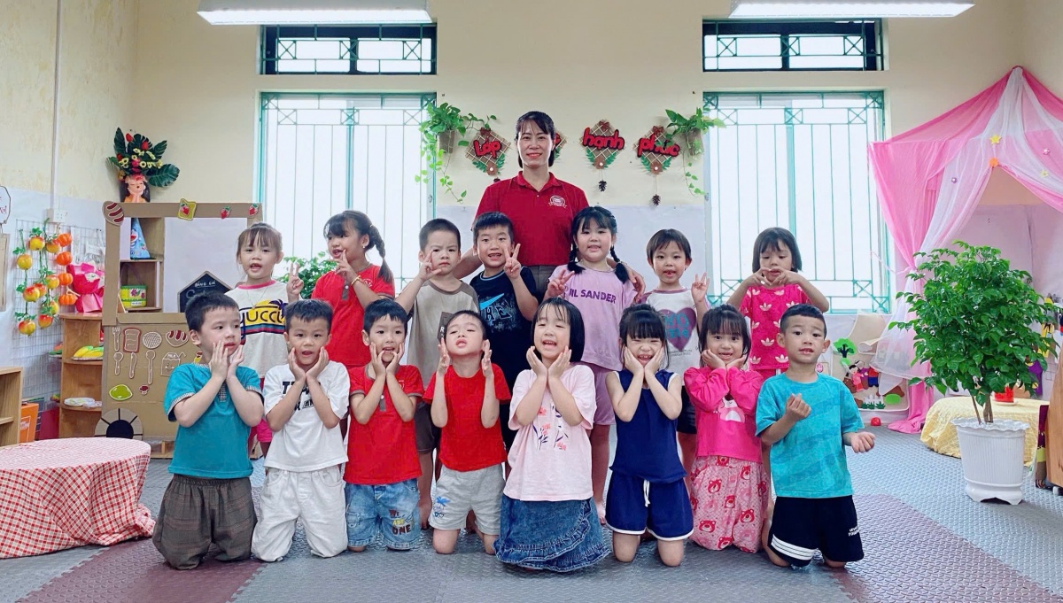 Phó Chủ tịch Công đoàn trường hăng say làm thừ thiện Phó Chủ tịch Công đoàn trường hăng say làm thừ thiện