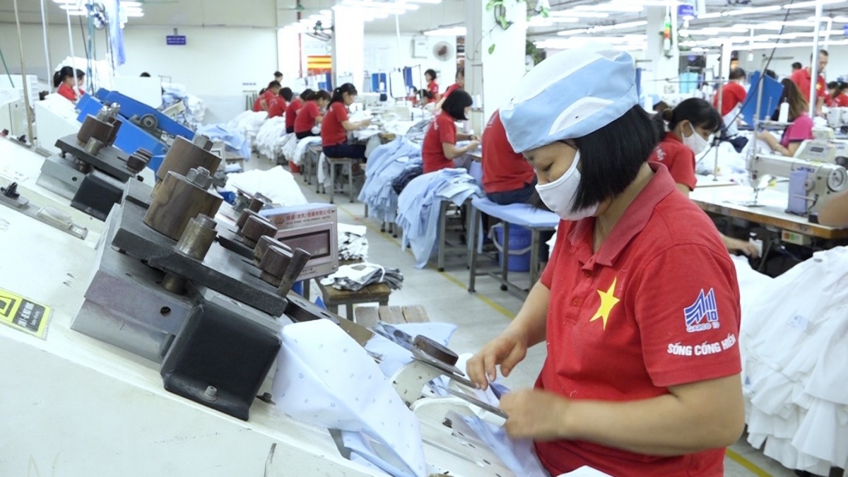 Chị Đỗ Thị Thúy- “bàn tay vàng” của Tổng công ty May 10 Chị Đỗ Thị Thúy- “bàn tay vàng” của Tổng công ty May 10