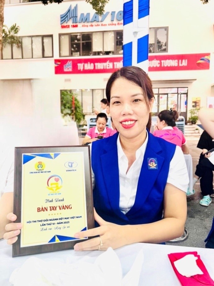 Chị Đỗ Thị Thúy- “bàn tay vàng” của Tổng công ty May 10 Chị Đỗ Thị Thúy- “bàn tay vàng” của Tổng công ty May 10