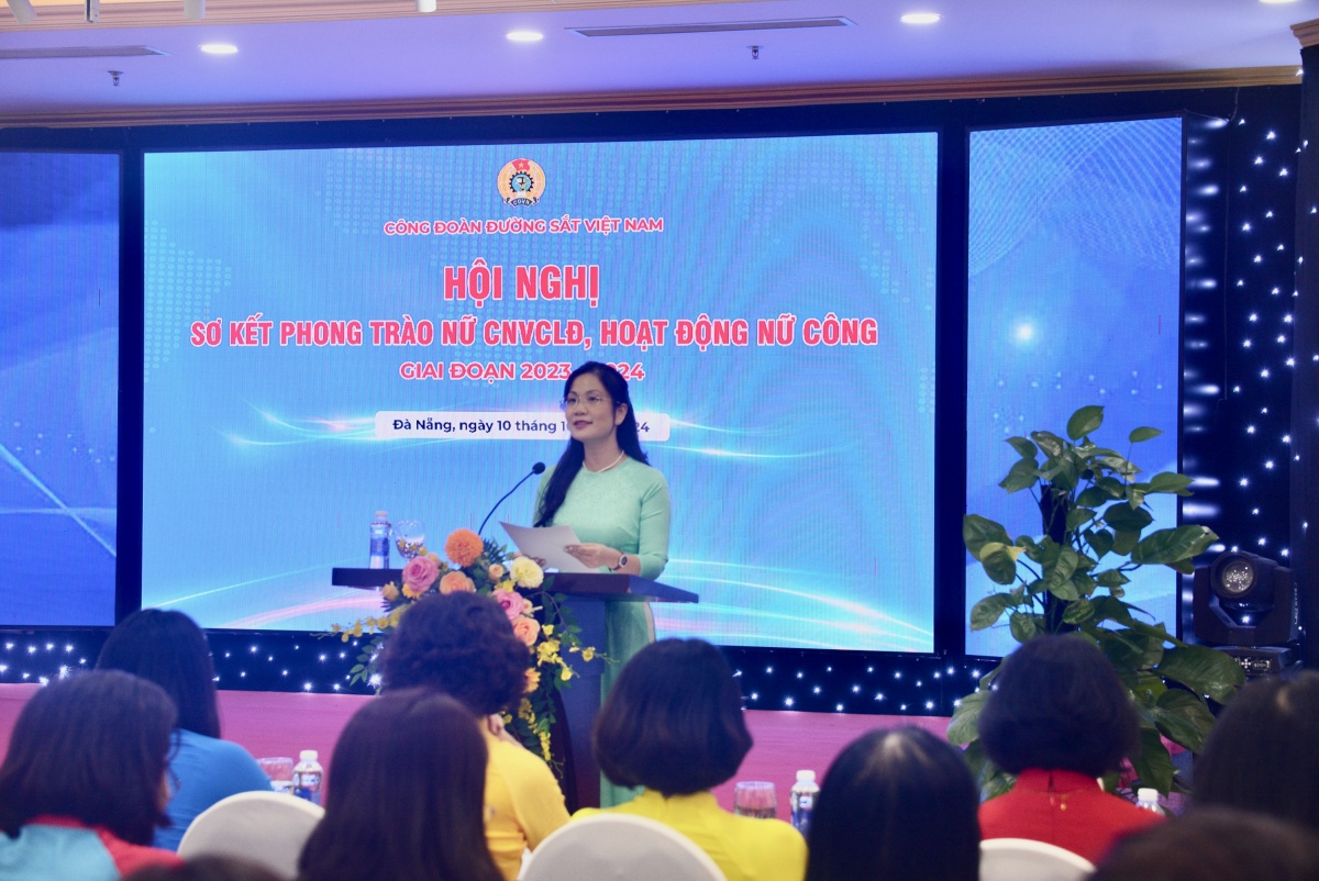 Cán bộ nữ công ngành Đường sắt cần hiểu pháp luật để xây dựng chính sách liên quan lao động nữ Cán bộ nữ công ngành Đường sắt cần hiểu pháp luật để xây dựng chính sách liên quan lao động nữ