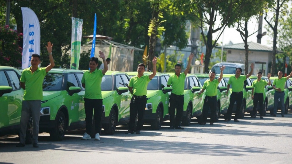 An Taxi và nỗ lực "phủ xanh" giao thông công cộng Hà Nội