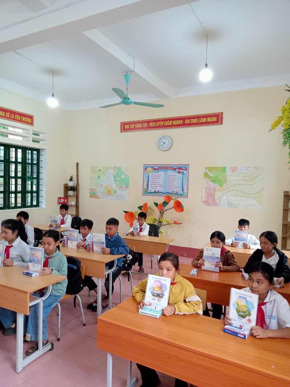 Niềm vui của những thầy cô “gieo mầm xanh” nơi vùng cao Bát Xát