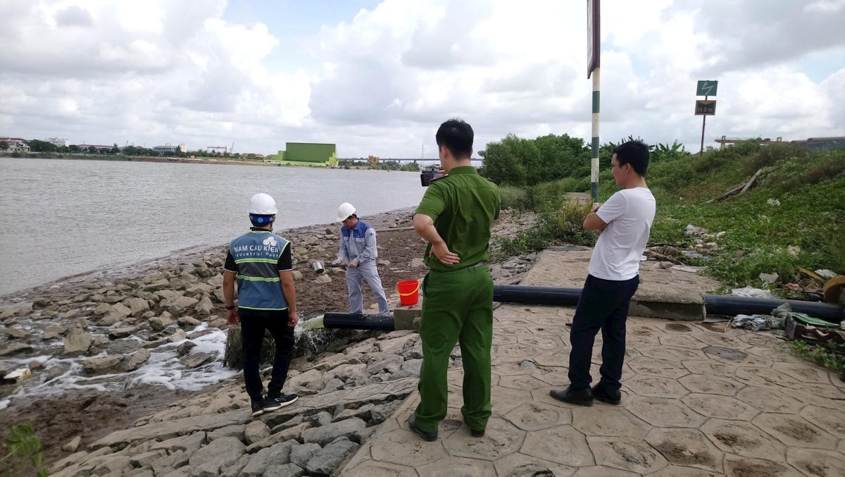 Siết chặt quản lý quan trắc môi trường tại cơ sở lao động