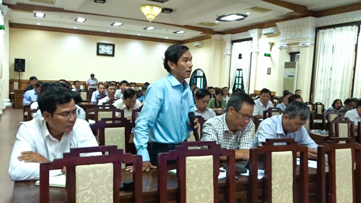 Vì sao ngành Y tế Huế chưa gặp mặt bác sĩ Lê Khắc Thu để “nắm tâm tư nguyện vọng”? Vì sao ngành Y tế Huế chưa gặp mặt bác sĩ Lê Khắc Thu để “nắm tâm tư nguyện vọng”?