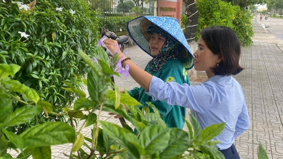Nữ cán bộ Công đoàn hết lòng vì không gian xanh thành phố Tam Kỳ