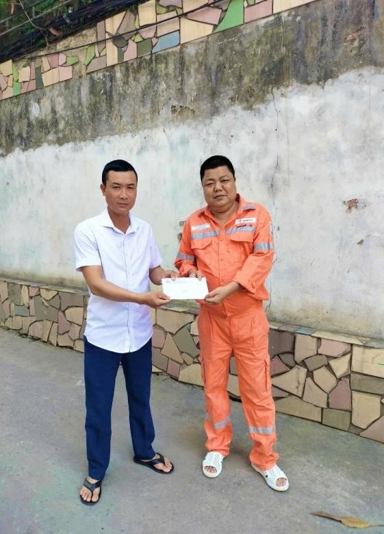 Công đoàn Điện lực Nghệ An 16 năm đồng hành với người lao động bị bệnh hiểm nghèo Công đoàn Điện lực Nghệ An 16 năm đồng hành với người lao động bị bệnh hiểm nghèo