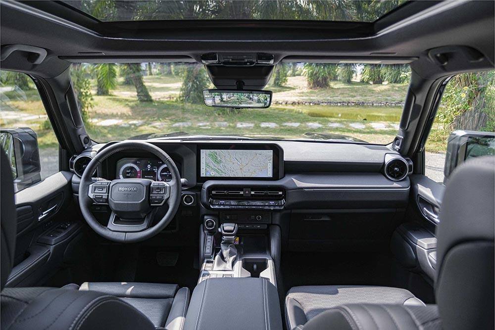 Toyota Việt Nam ra mắt Land Cruiser Prado hoàn toàn mới Toyota Việt Nam ra mắt Land Cruiser Prado hoàn toàn mới