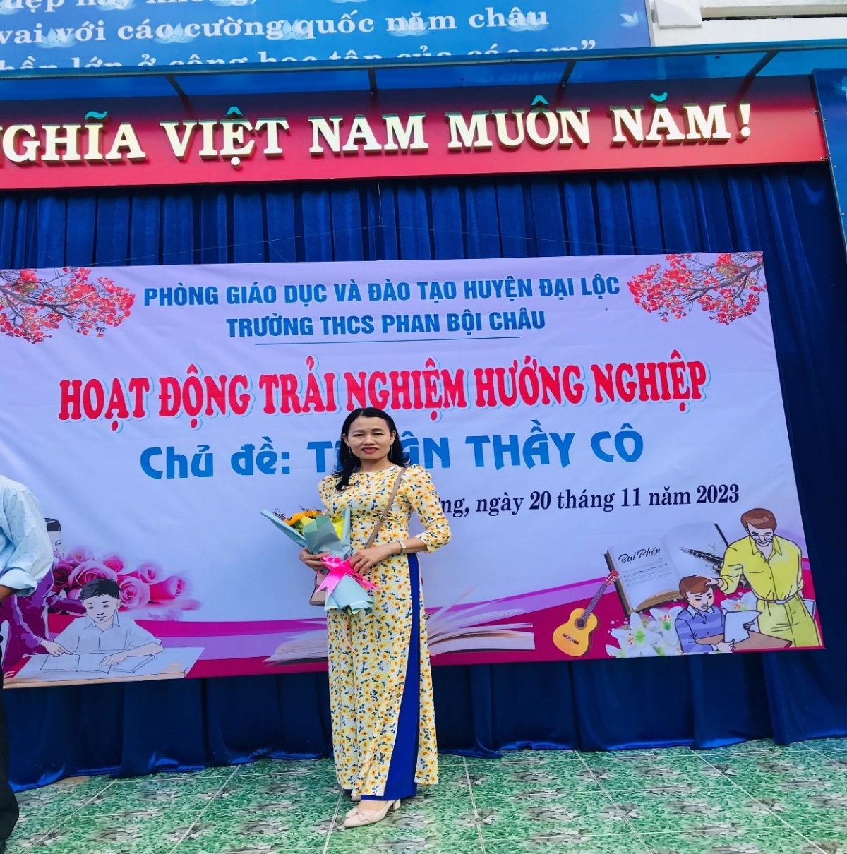 Chủ tịch Công đoàn năng động và đầy nhiệt huyết của Trường THCS Phan Bội Châu Chủ tịch Công đoàn năng động và đầy nhiệt huyết của Trường THCS Phan Bội Châu