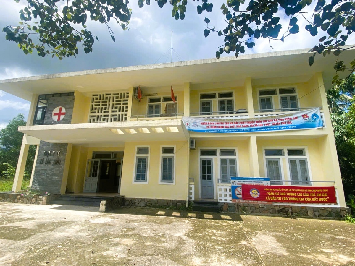 Trạm Y tế chăm sóc 14 ngàn dân chưa có bác sĩ, lãnh đạo điều hành Trạm Y tế chăm sóc 14 ngàn dân chưa có bác sĩ, lãnh đạo điều hành