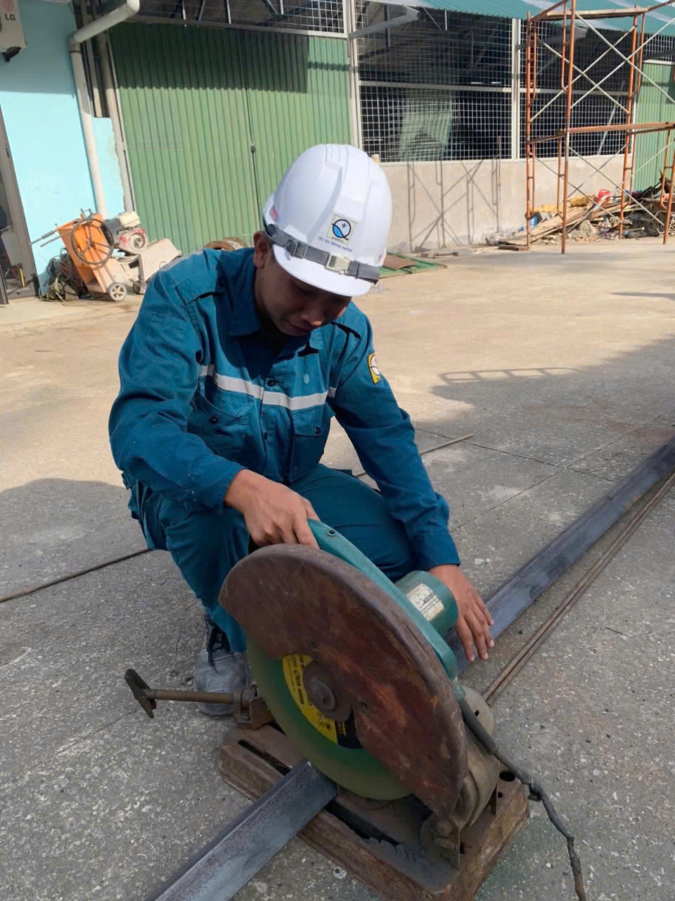 Đảng viên trẻ với tinh thần Đảng viên trẻ với tinh thần