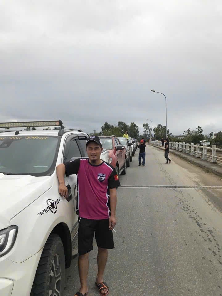 Chủ tịch QPC mang Toyota Hilux mới mua tới chinh phục cúp vàng PVOIL VOC 2024 Chủ tịch QPC mang Toyota Hilux mới mua tới chinh phục cúp vàng PVOIL VOC 2024