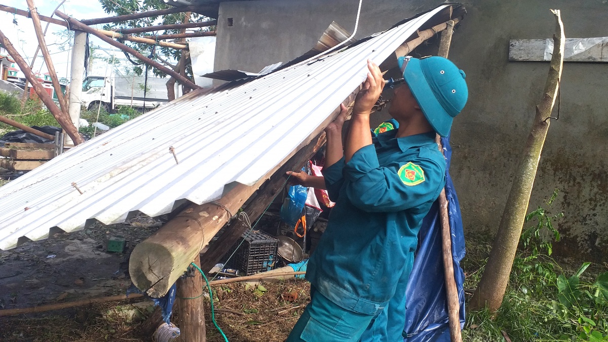 Tình quân dân, nghĩa đồng bào trong thiên tai bão lũ