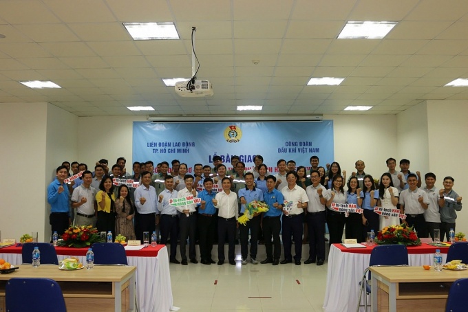 Tiếp nhận bàn giao công đoàn cơ sở về Công đoàn Dầu khí Việt Nam