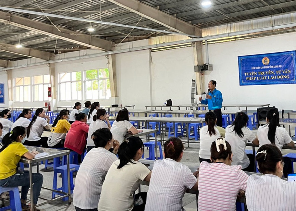 Long An: Công đoàn bảo vệ quyền lợi người lao động trong 27 vụ án Long An: Công đoàn bảo vệ quyền lợi người lao động trong 27 vụ án