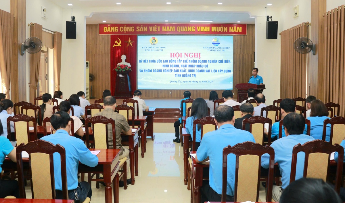 Gần nghìn lao động hưởng lợi nhờ thỏa ước lao động tập thể nhóm doanh nghiệp Gần nghìn lao động hưởng lợi nhờ thỏa ước lao động tập thể nhóm doanh nghiệp