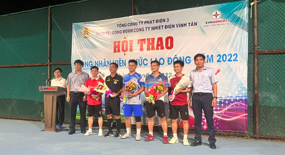 Tổ trưởng Công đoàn nhiệt huyết với công việc và hòa đồng với đồng nghiệp Tổ trưởng Công đoàn nhiệt huyết với công việc và hòa đồng với đồng nghiệp