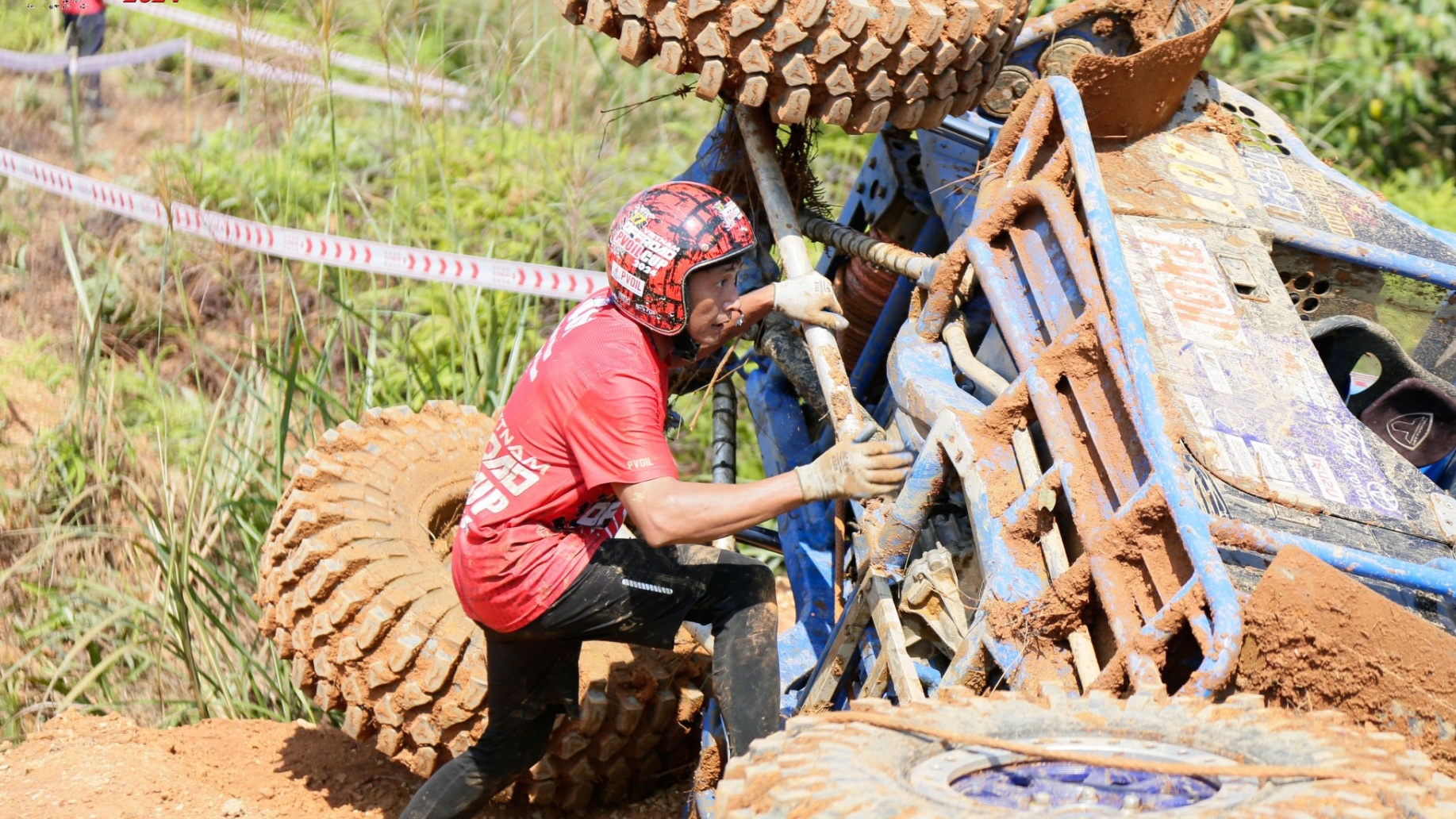 [PVOIL VOC 2024] Khốc liệt đường thi khiến nhiều đội đua Chuyên nghiệp 