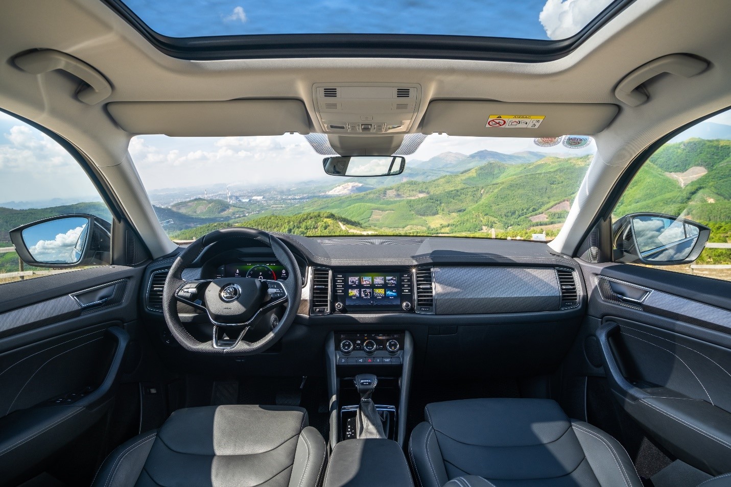 Skoda Kodiaq ưu đãi phí trước bạ, chỉ còn hơn 1 tỷ đồng cho SUV nhập khẩu châu Âu Skoda Kodiaq ưu đãi phí trước bạ, chỉ còn hơn 1 tỷ đồng cho SUV nhập khẩu châu Âu