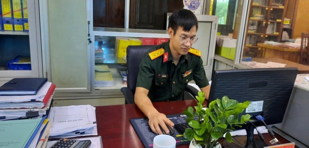 Thượng úy Bùi Viết Tuấn - Ngọn lửa sáng trên tuyến đầu sản xuất Thượng úy Bùi Viết Tuấn - Ngọn lửa sáng trên tuyến đầu sản xuất