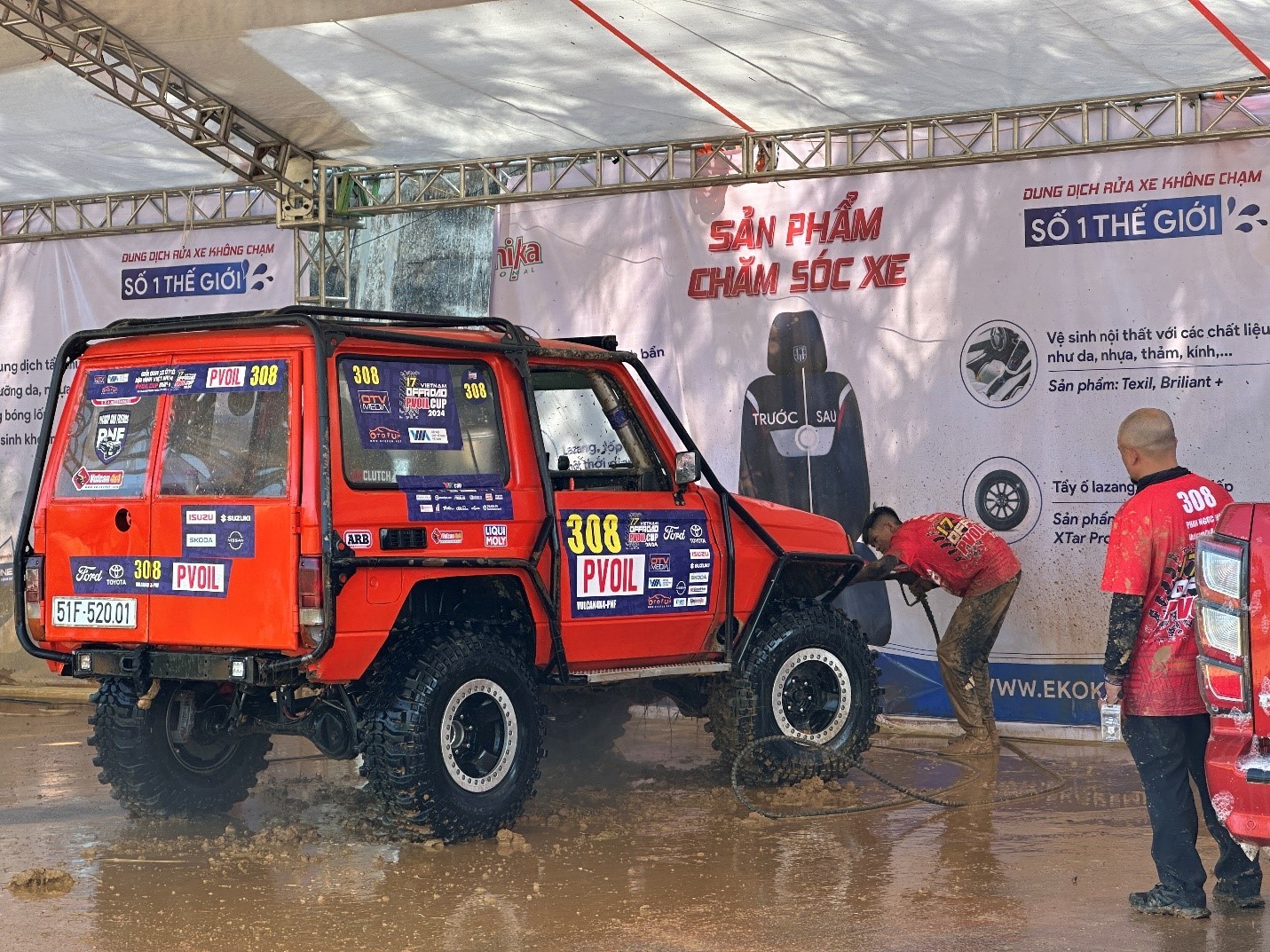 Ekokemika Việt Nam mang công nghệ rửa xe không chạm tới PVOIL VOC 2024 Ekokemika Việt Nam mang công nghệ rửa xe không chạm tới PVOIL VOC 2024