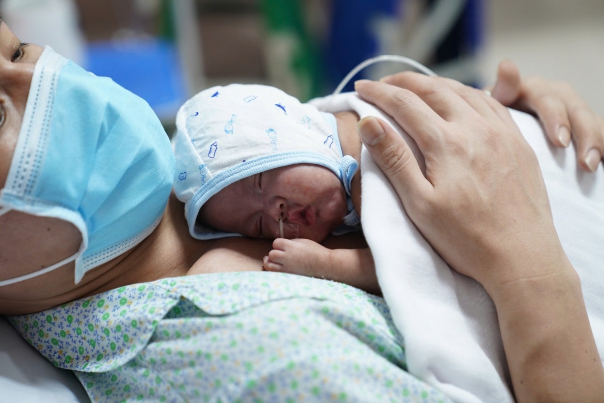 Trẻ sinh non - đối tượng đặc biệt cần được chăm sóc trong giai đoạn đầu đời