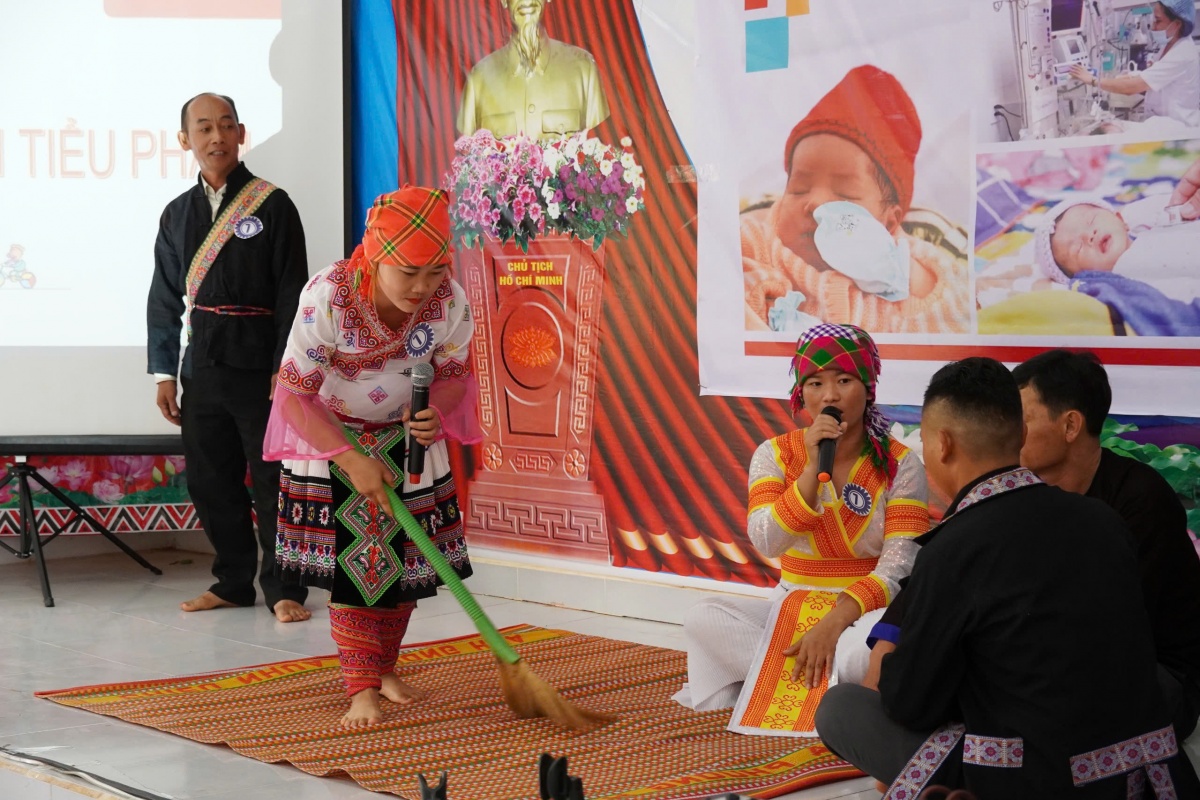 Cải thiện sức khỏe bà mẹ và trẻ sơ sinh trong cộng đồng dân tộc thiểu số