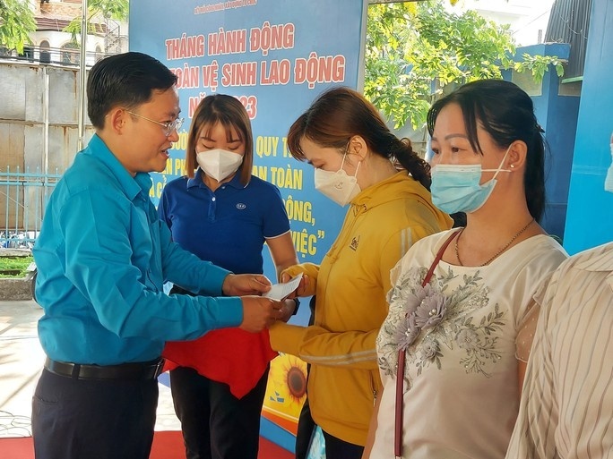 Công đoàn TP. Hồ Chí Minh đồng hành cùng công nhân trong mọi hoàn cảnh