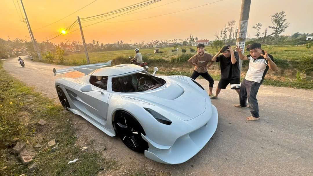 Xe tự chế Nhết TV mô phỏng siêu xe Koenigsegg Jesko chạy thử thành công Xe tự chế Nhết TV mô phỏng siêu xe Koenigsegg Jesko chạy thử thành công