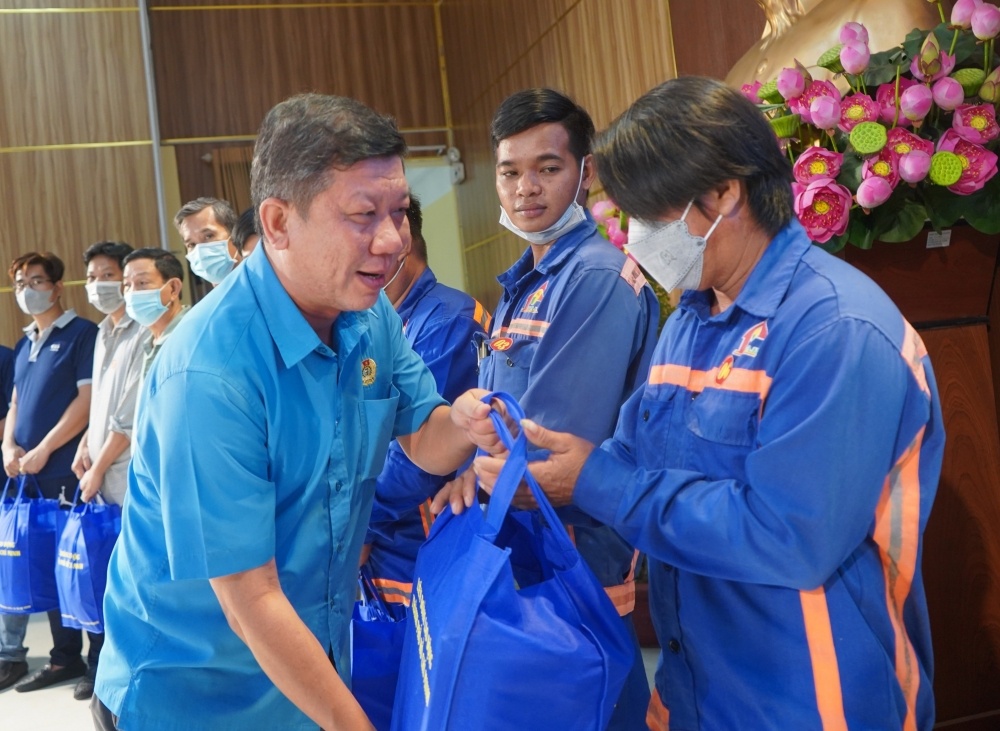 Công đoàn TP. HCM nỗ lực bảo vệ người lao động khỏi Công đoàn TP. HCM nỗ lực bảo vệ người lao động khỏi