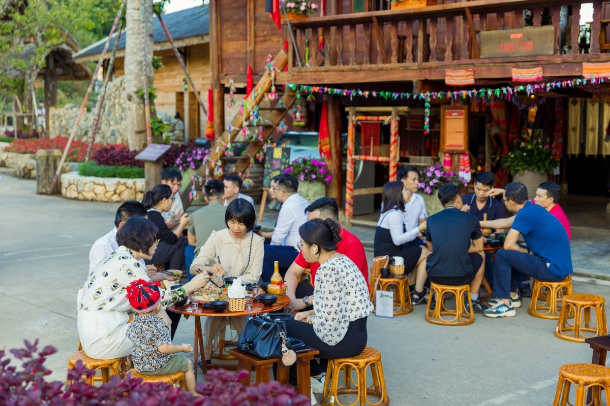 Một số nhà hàng view đẹp, đồ ngon, check-in cực chất ở Sa Pa trong mùa săn mây Một số nhà hàng view đẹp, đồ ngon, check-in cực chất ở Sa Pa trong mùa săn mây