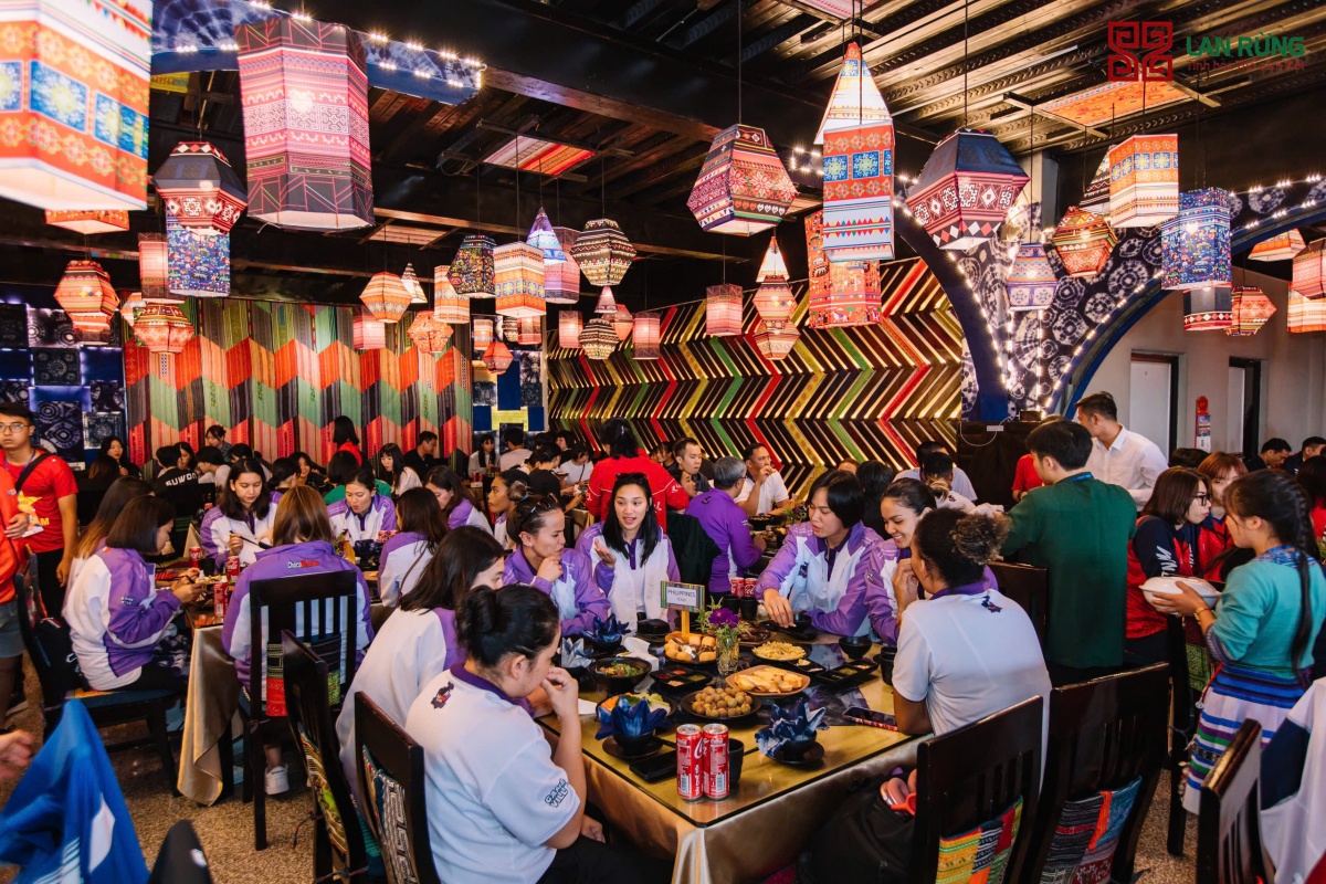 Một số nhà hàng view đẹp, đồ ngon, check-in cực chất ở Sa Pa trong mùa săn mây Một số nhà hàng view đẹp, đồ ngon, check-in cực chất ở Sa Pa trong mùa săn mây