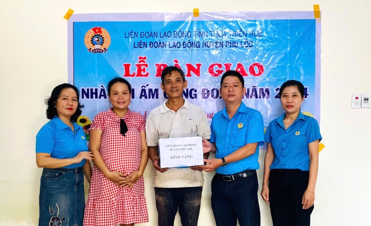 Ấm áp từ những “Mái ấm Công đoàn” ở Thừa Thiên Huế Ấm áp từ những “Mái ấm Công đoàn” ở Thừa Thiên Huế