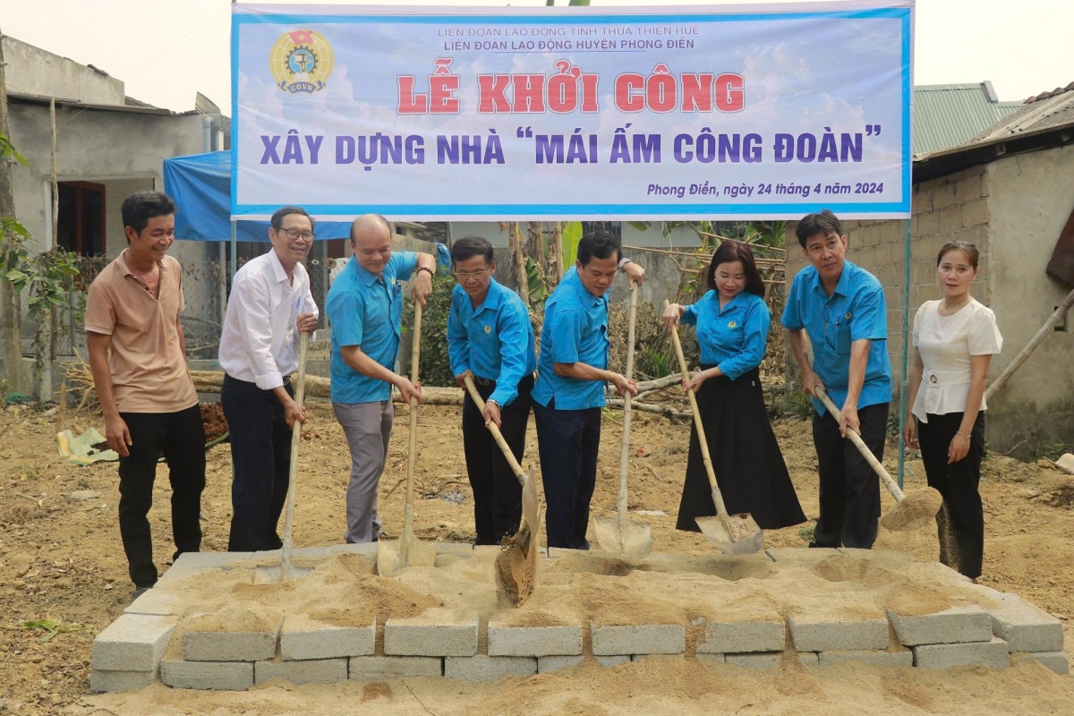 Ấm áp từ những “Mái ấm Công đoàn” ở Thừa Thiên Huế Ấm áp từ những “Mái ấm Công đoàn” ở Thừa Thiên Huế