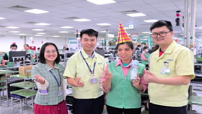 Những niềm vui bất ngờ của Công đoàn SEV gửi đến người lao động Những niềm vui bất ngờ của Công đoàn SEV gửi đến người lao động