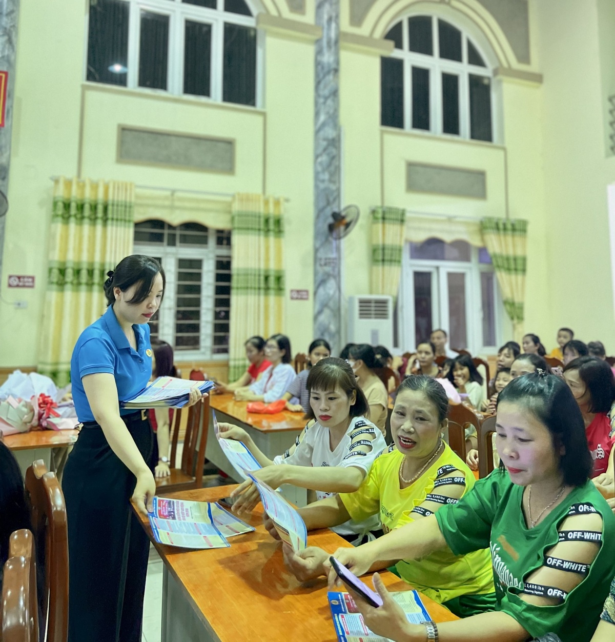 Lựa chọn hoạt động phù hợp với từng nhóm lao động nữ