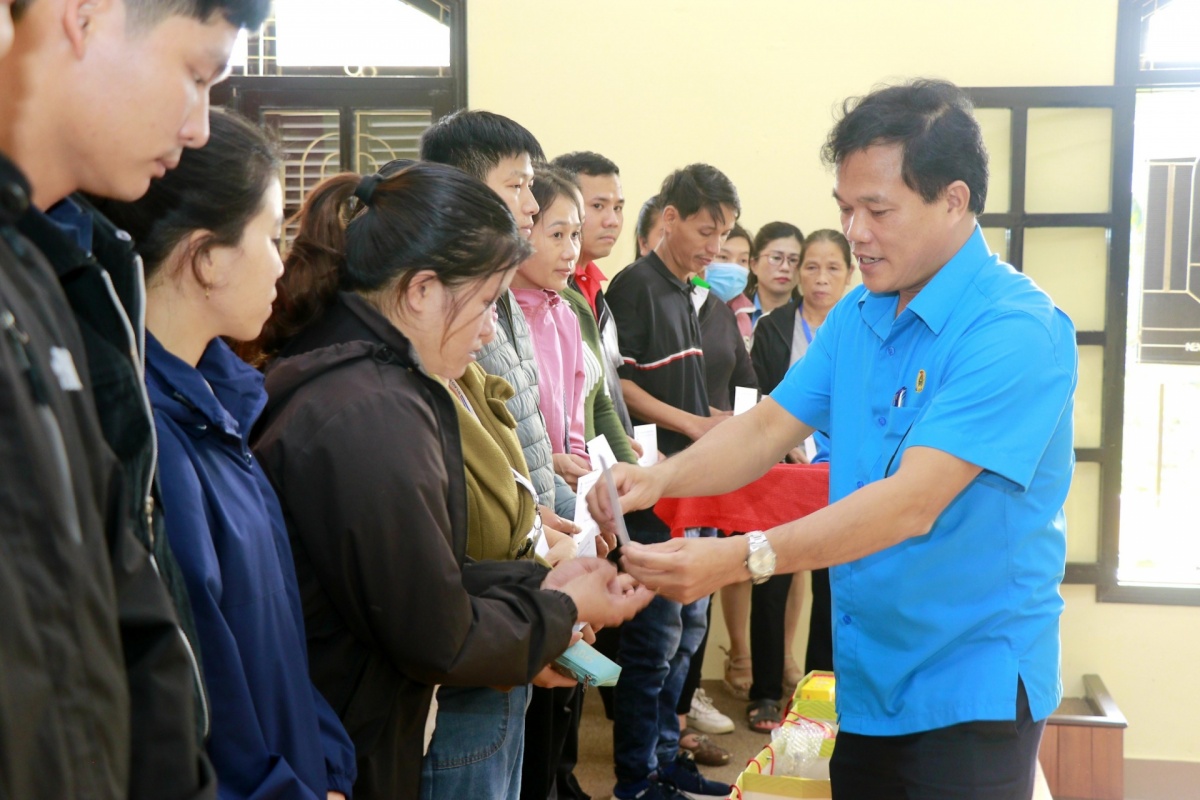 Đưa nét văn hoá cổ truyền vào chương trình “Tết sum vầy” ở Huế