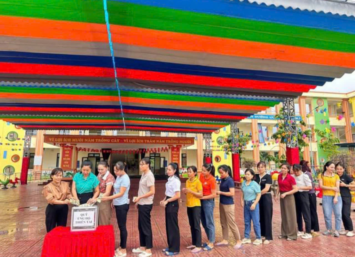 Cô hiệu trưởng làm “dân vận khéo” (Cô hiệu trưởng làm “dân vận khéo”)