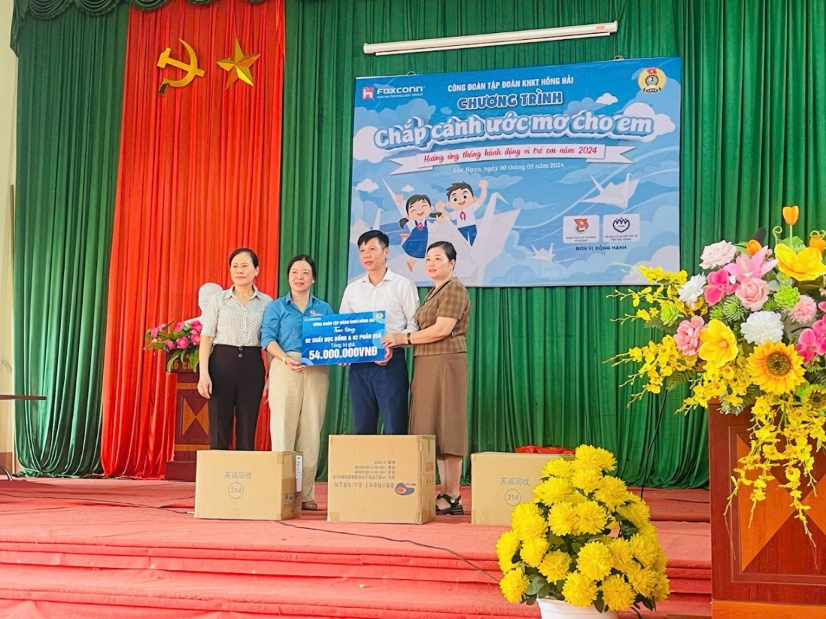 Nữ thủ lĩnh công đoàn tận tâm vì người lao động