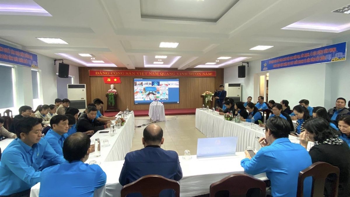 Công nhân xứ Huế kỳ vọng gì về cách mạng tinh gọn bộ máy?