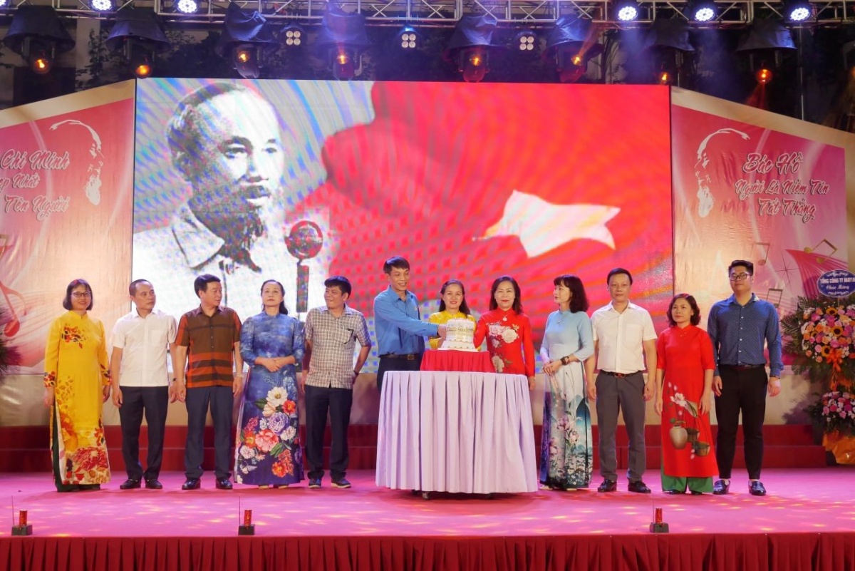 Hạnh phúc khi là đoàn viên của Công đoàn May 10