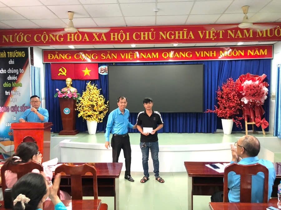 Xây dựng một tập thể vững mạnh từ lòng nhân ái