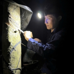 “Thợ cạo” vùng biên