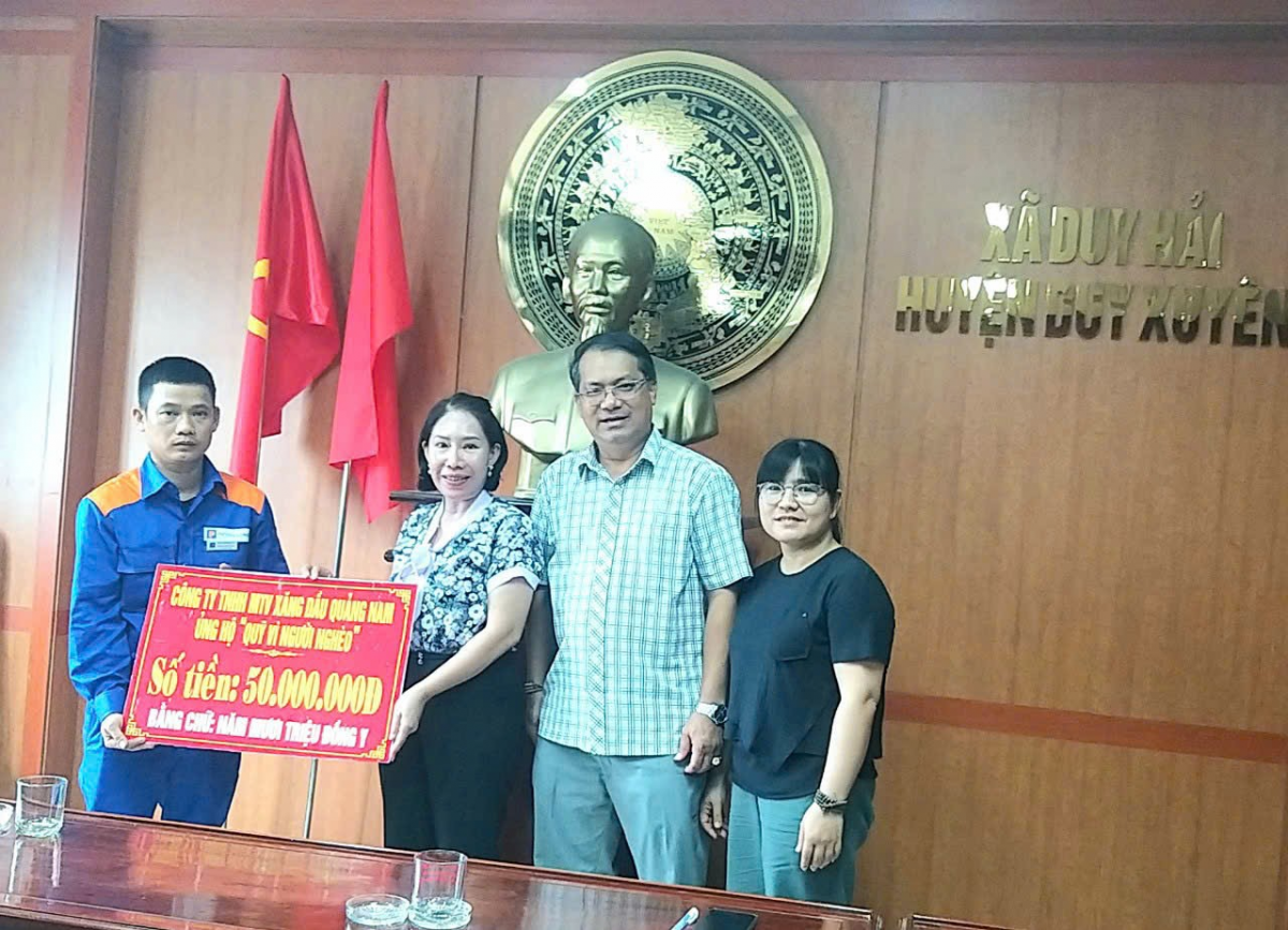 Tình người sưởi ấm trái tim người công nhân mất vợ Tình người sưởi ấm trái tim người công nhân mất vợ