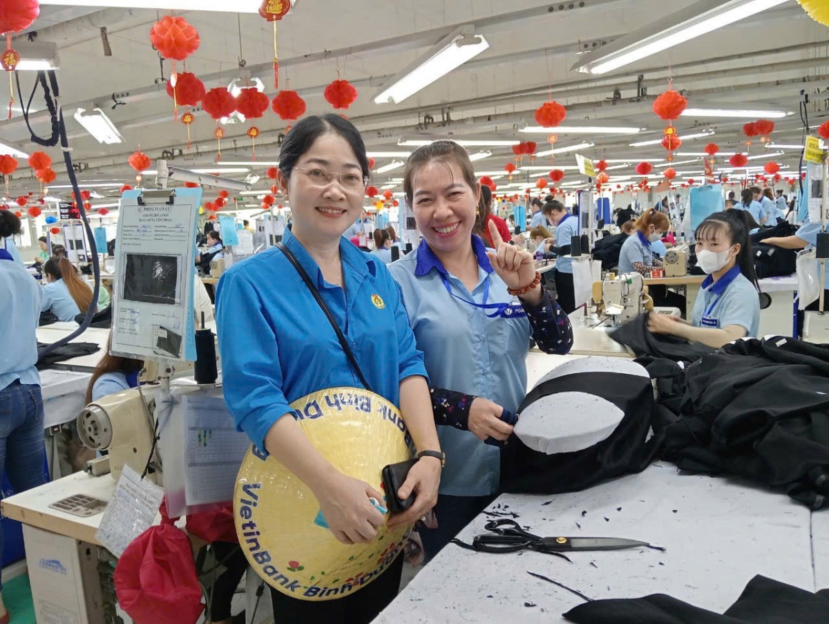 Công đoàn Bình Dương: Mang xuân ấm áp đến với công nhân lao động Công đoàn Bình Dương: Mang xuân ấm áp đến với công nhân lao động