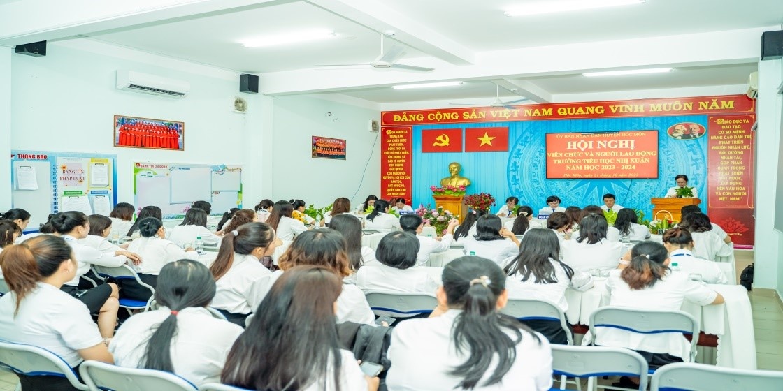 Chủ tịch Công đoàn hết mình vì đồng nghiệp của Trường Tiểu học Nhị Xuân Chủ tịch Công đoàn hết mình vì đồng nghiệp của Trường Tiểu học Nhị Xuân