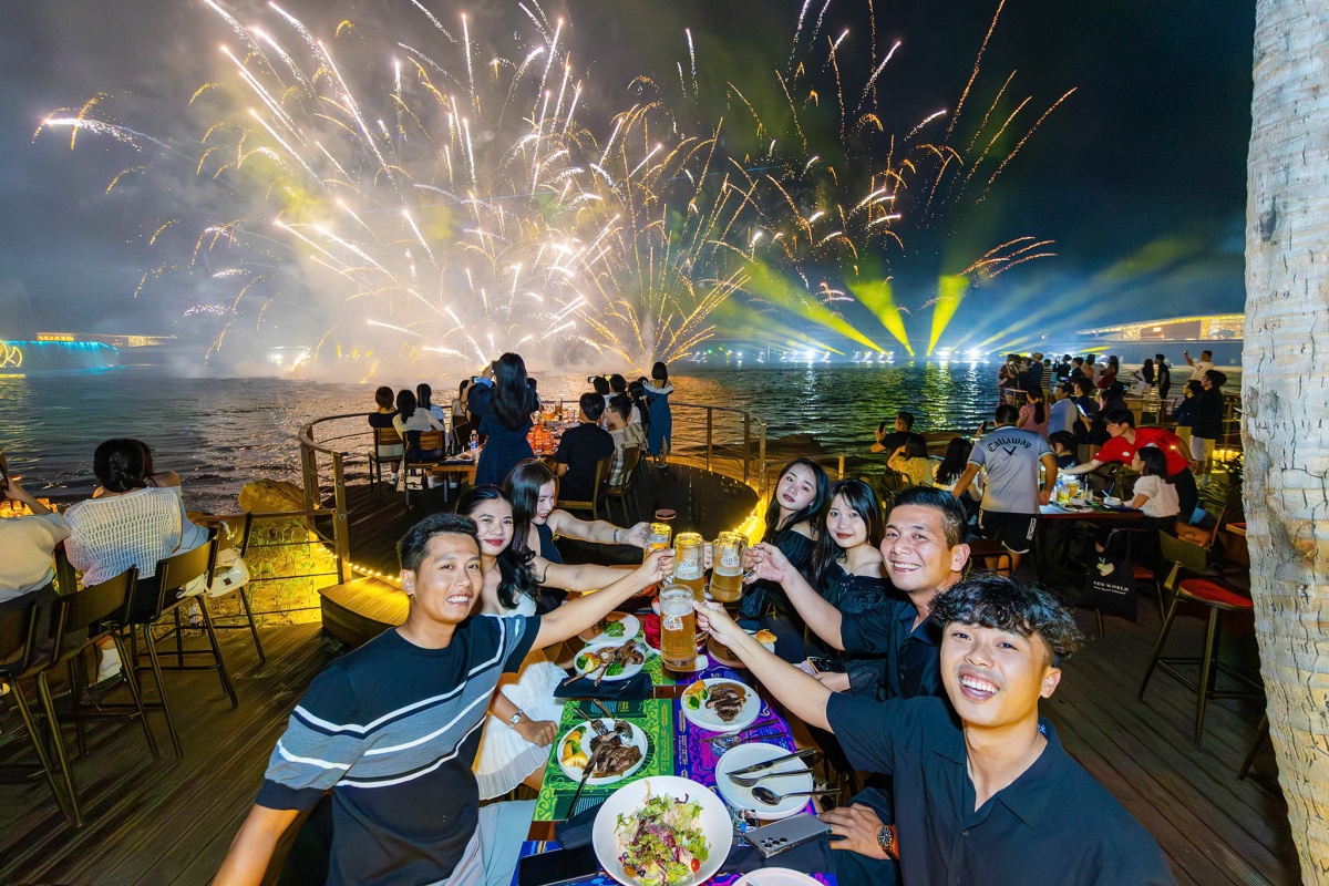 Phú Quốc bất ngờ trở lại đường đua hút khách Việt cho kỳ nghỉ Tết Nguyên đán Phú Quốc bất ngờ trở lại đường đua hút khách Việt cho kỳ nghỉ Tết Nguyên đán