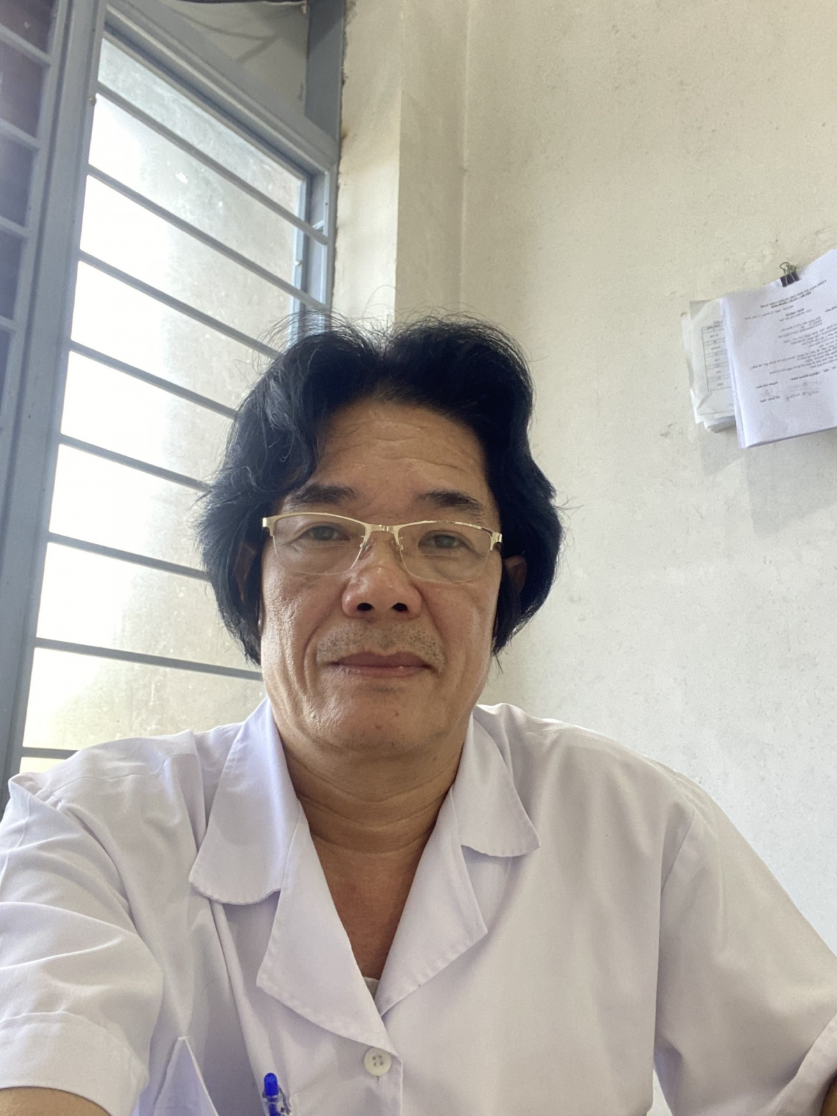 Trở lại công tác sau kỳ chữa bệnh, bác sĩ Lê Khắc Thu phải “chờ việc” Trở lại công tác sau kỳ chữa bệnh, bác sĩ Lê Khắc Thu phải “chờ việc”