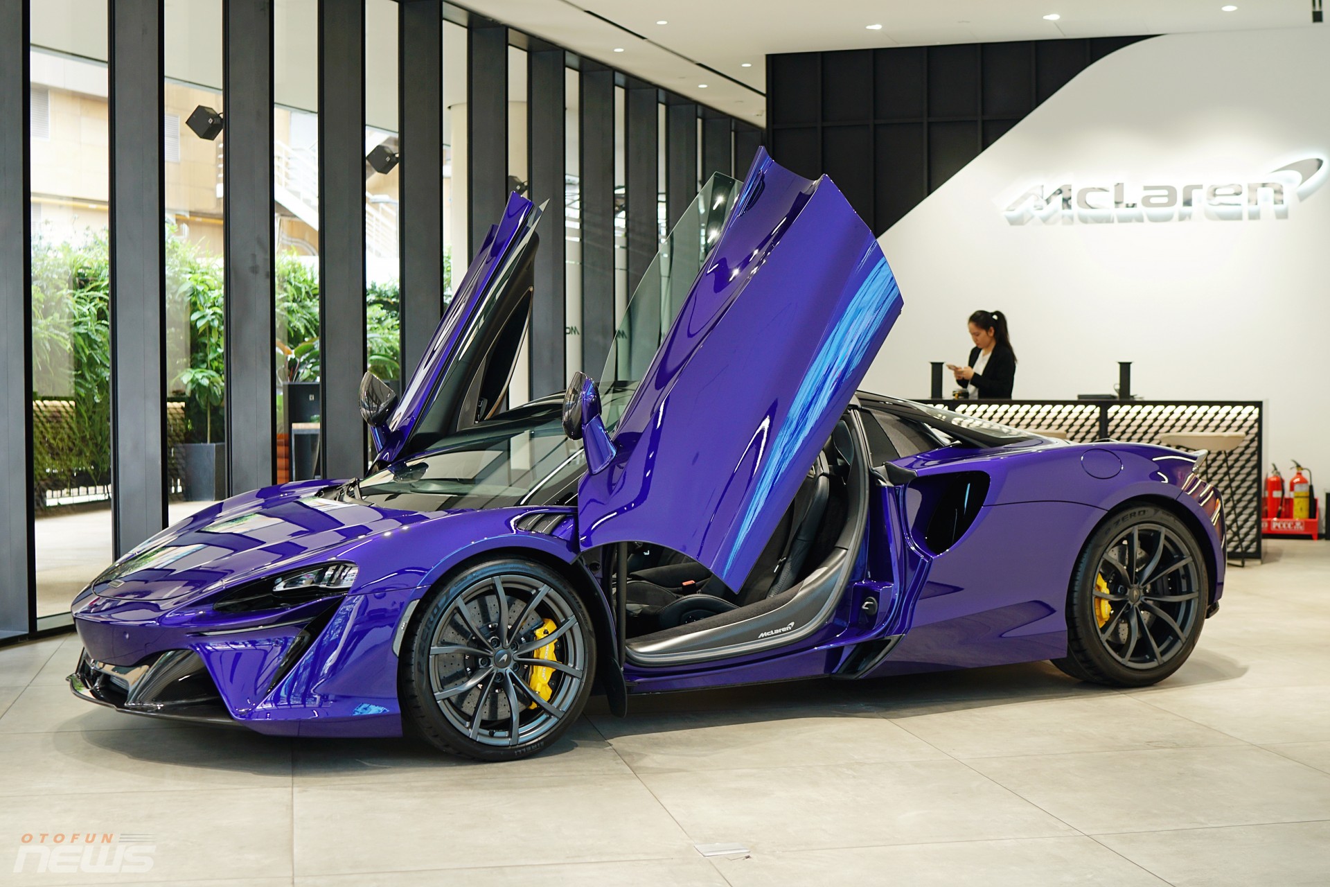 Siêu xe mui trần McLaren Artura Spider có giá từ 17 tỷ đồng Siêu xe mui trần McLaren Artura Spider có giá từ 17 tỷ đồng