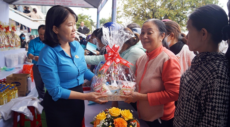 Quảng Ngãi: Công đoàn phát triển mạnh, chăm lo tốt cho đoàn viên Quảng Ngãi: Công đoàn phát triển mạnh, chăm lo tốt cho đoàn viên