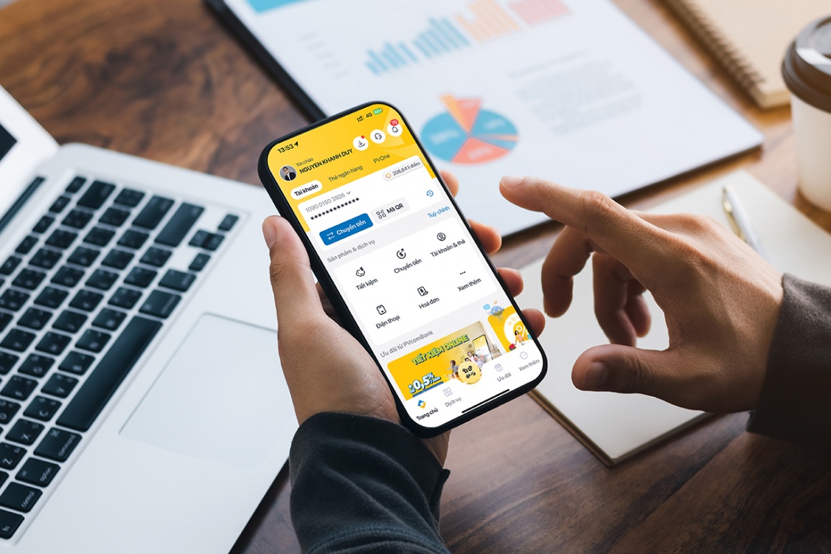 Khách hàng có thể cập nhật, đối chiếu khớp đúng thông tin sinh trắc học trên ứng dụng PVConnect hoặc tại các quầy giao dịch của PVcomBank Khách hàng có thể cập nhật, đối chiếu khớp đúng thông tin sinh trắc học trên ứng dụng PVConnect hoặc tại các quầy giao dịch của PVcomBank